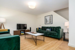 GuestReady - Spacious retreat at Grange Park